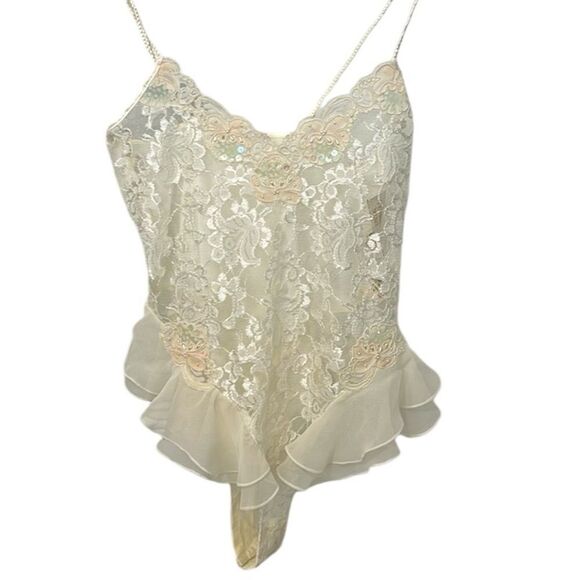 Victoria’s Secret Gold Label Sexy White Wedding Lace Teddy Beads Nightie NWT - Picture 2 of 15